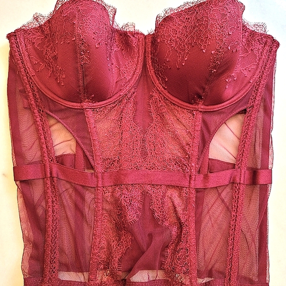 Victoria's Secret Other - NWOT Victoria Secret Burgandy Lace Corset Sz 36D
